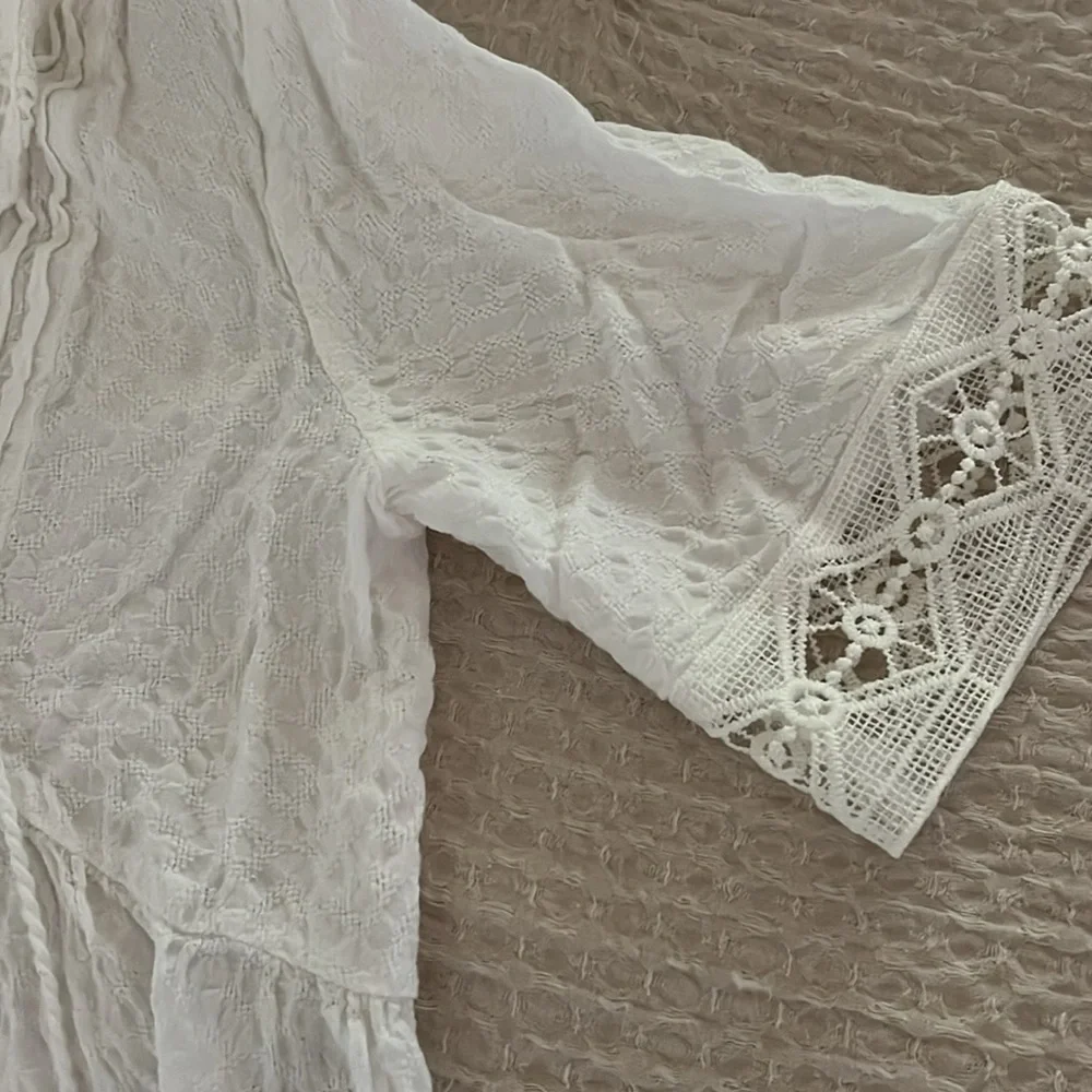 White Lace Trim Cover Up - Picture 3 of 6